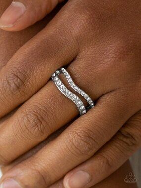 Paparazzi Ring (R247)
